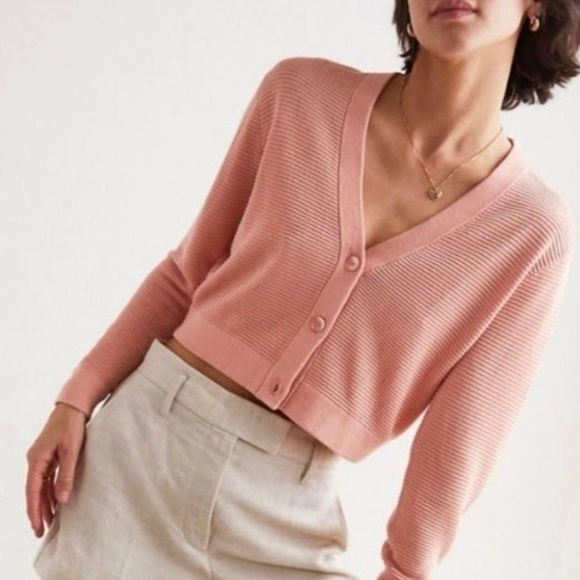 Wilfred Aritzia Light Cropped Cardigan in Fresco Pink Medium Button Up Sweater - Picture 2 of 9